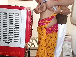Indian XXX Cooler fix man fuck in hindi