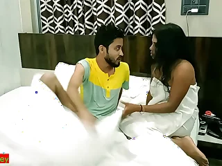 Indian hot xxx teen girl hardcore sex at hand teen boy at ease hotel! Hindi sex